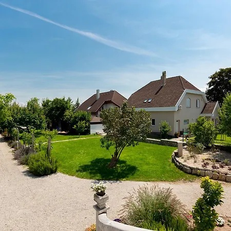 Manor House Inn, Bed & Breakfast