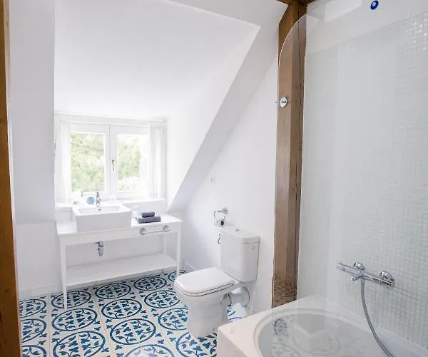 Manor House Inn, 3*