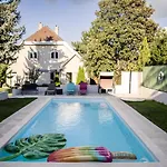 Couette-café Manor House Inn, 3*