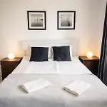 Manor House Inn, Csopak