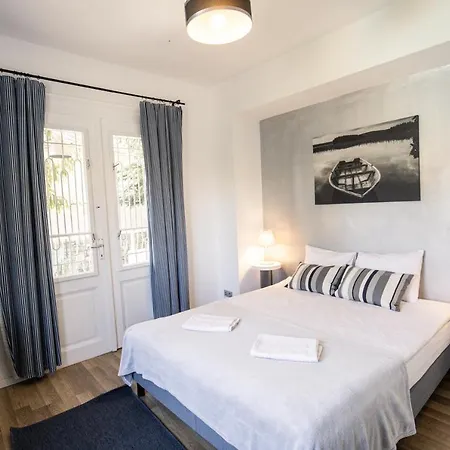 Manor House Inn, 3* Csopak