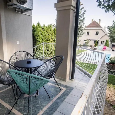 Manor House Inn, Csopak