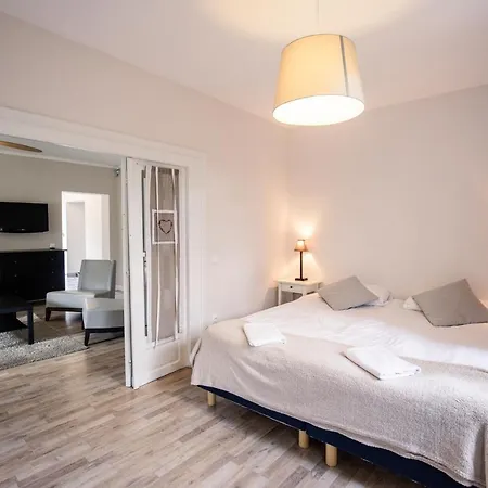 Manor Apartments, * Csopak