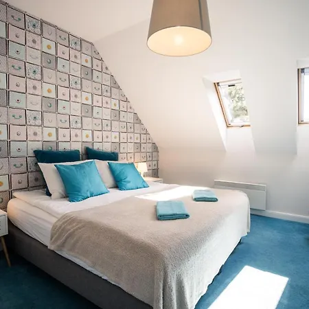 Manor Apartments,