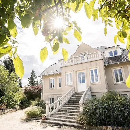 Manor Apartments, Bed & Breakfast *