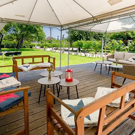 Manor Apartments, Bed & Breakfast