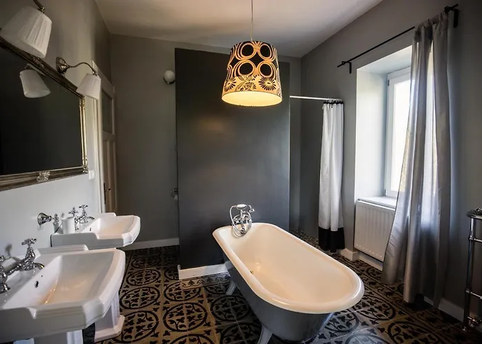 Couette-café Manor House Inn, 3*