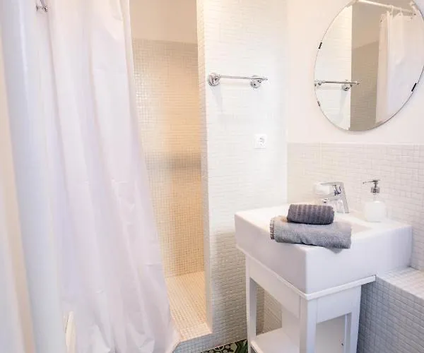 Manor House Inn, Csopak