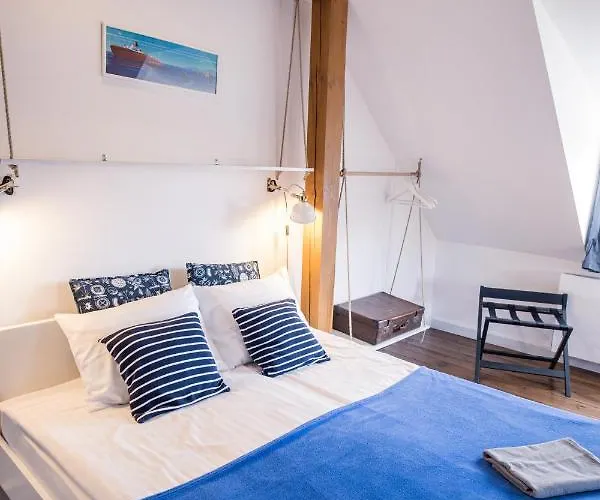 Manor House Inn, 3* Csopak