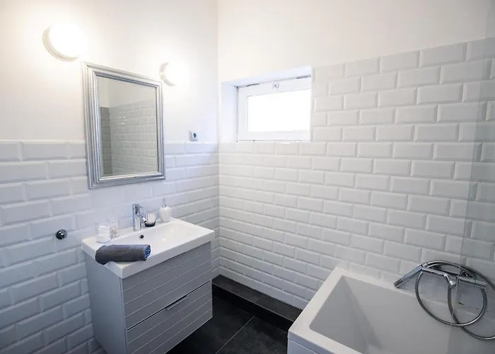 Manor House Inn, Couette-café Csopak