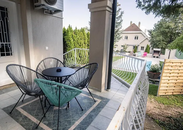 Manor House Inn, Csopak