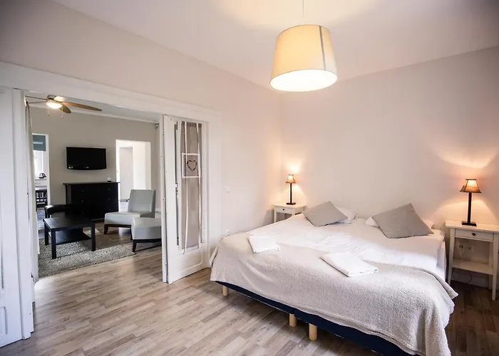 Manor House Inn, 3* Csopak