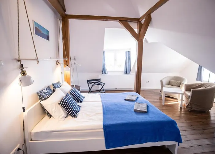 Manor House Inn, Csopak